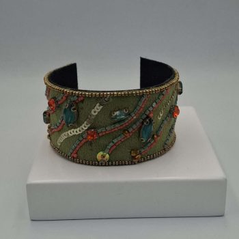 Βραχιόλι Cuff με Κεντητές Λεπτομέρειες & Πέτρες
